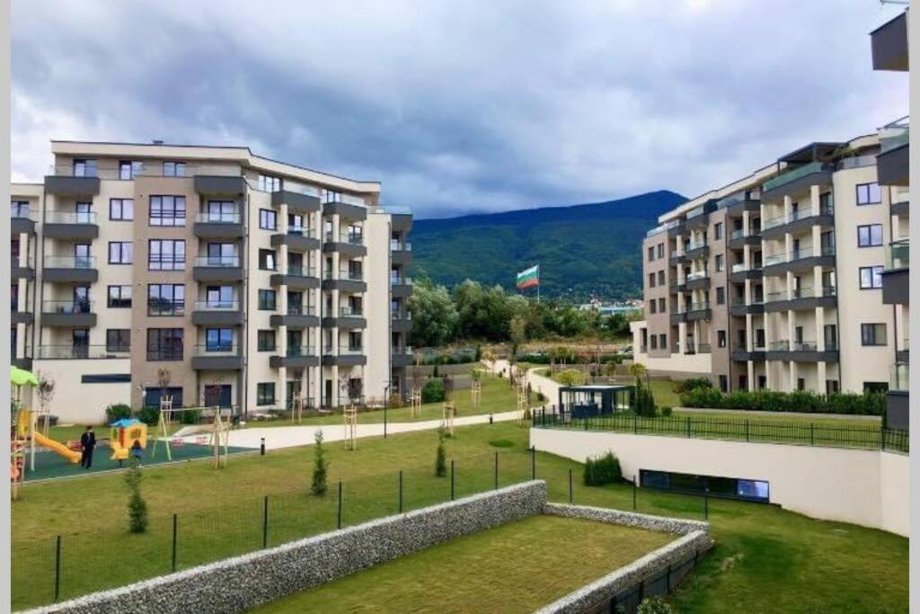 Yellow Apart @ Vitosha, Sofia Apartment Exterior foto